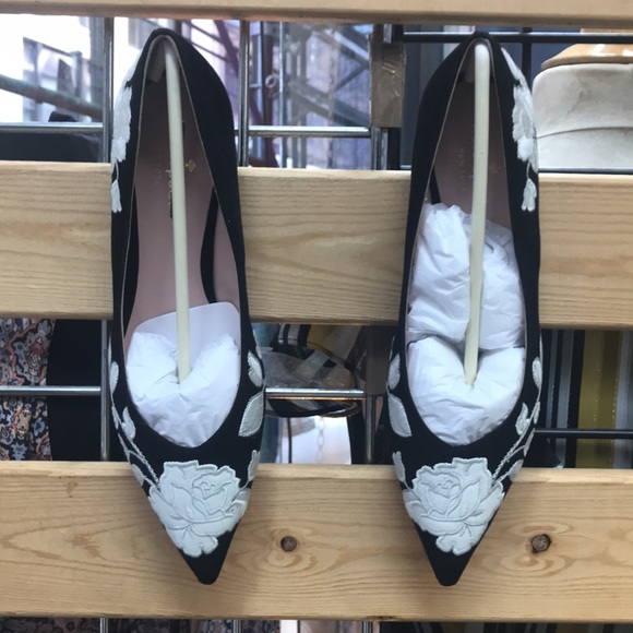 NWT,KATE SPADE Daze Kitten Heels Black\off White - Picture 2 of 15